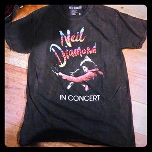 Neil Diamond in concert w/ tags